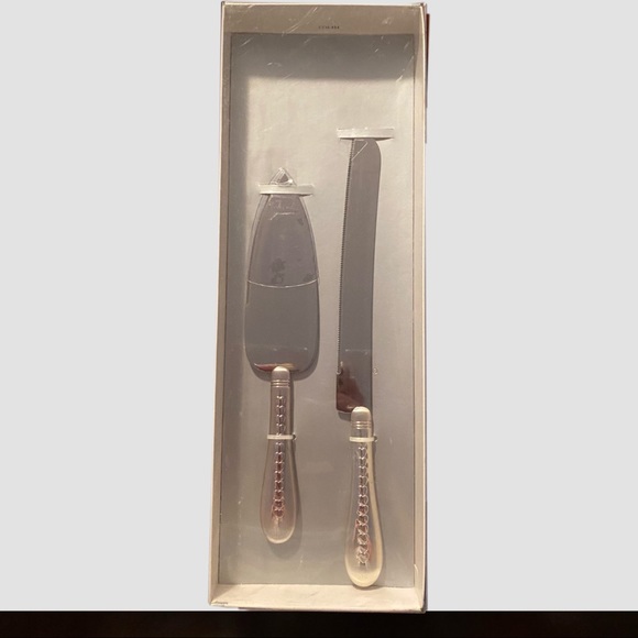 Stainless Steel Silver Hearts Design Cake Cutter & Server for Parties, Weddings - Picture 1 of 2